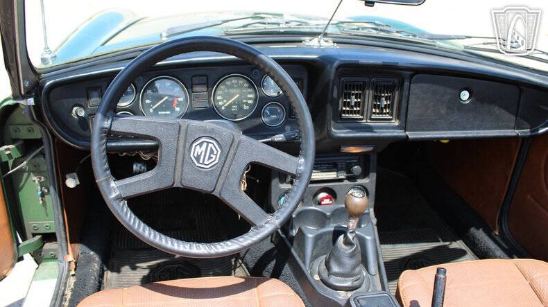 1977 MG B