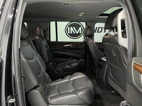 2018 Cadillac Escalade ESV Luxury