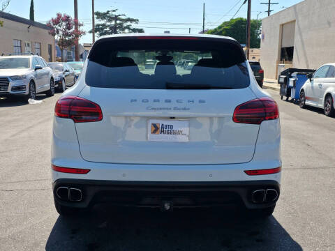 2015 Porsche Cayenne Turbo