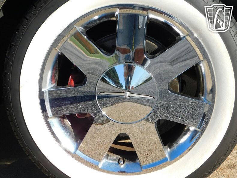 2003 Ford Thunderbird