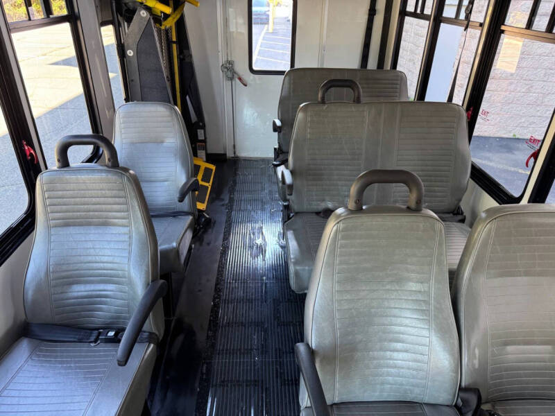 2014 Ford E-Series Cutaway Base - Photo 25