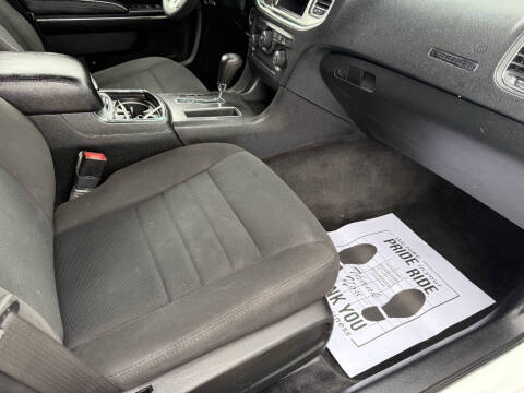 2013 Dodge Charger SE