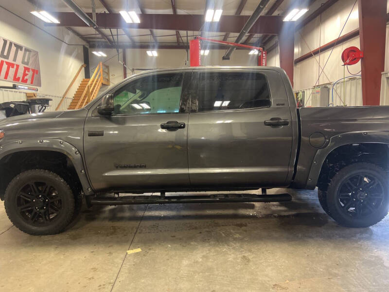 2018 Toyota Tundra SR5