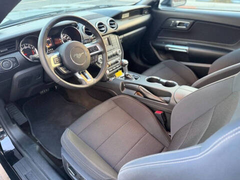 2016 Ford Mustang V6