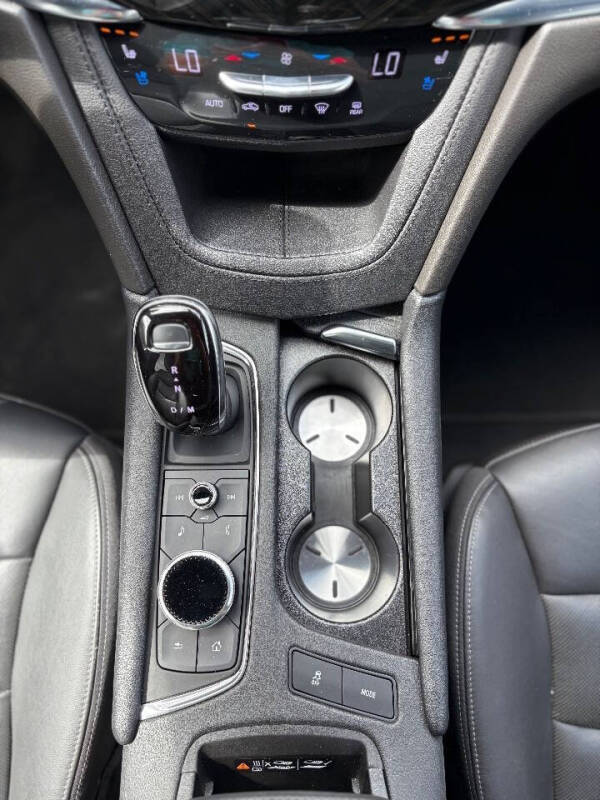 2022 Cadillac XT6 Premium Luxury