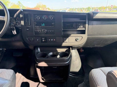2018 Chevrolet Express LT 2500