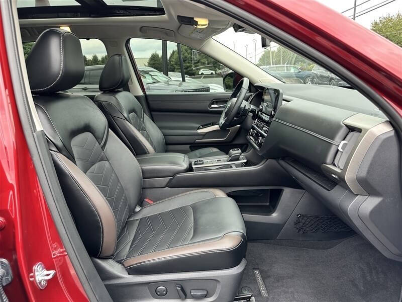 2023 Nissan Pathfinder Platinum