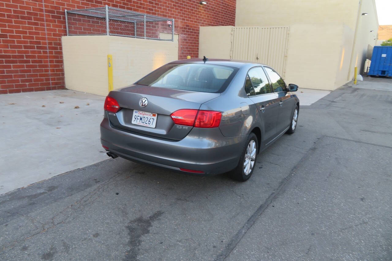 2012 Volkswagen Jetta for sale at The Car Vendor LLC in Bellflower, CA