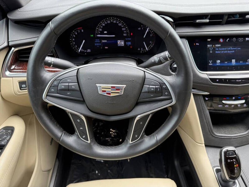 2017 Cadillac XT5 Luxury