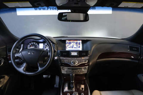 2015 Infiniti Q70 3.7