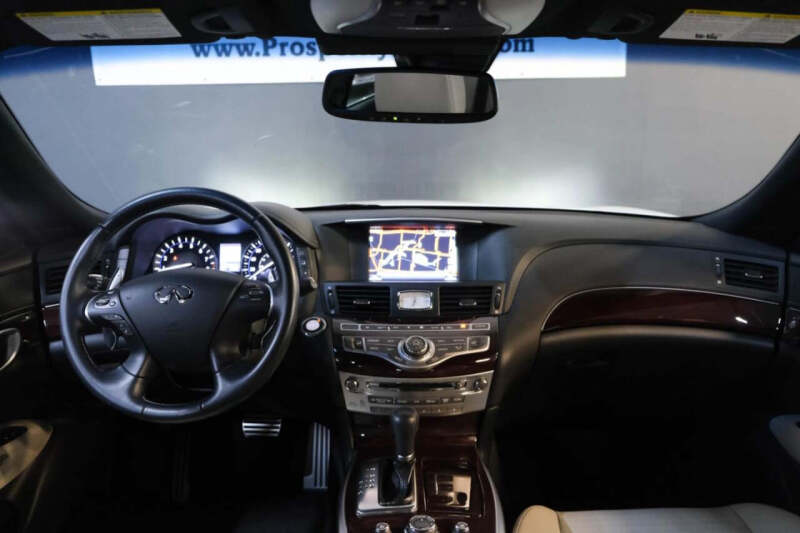 2015 Infiniti Q70 3.7