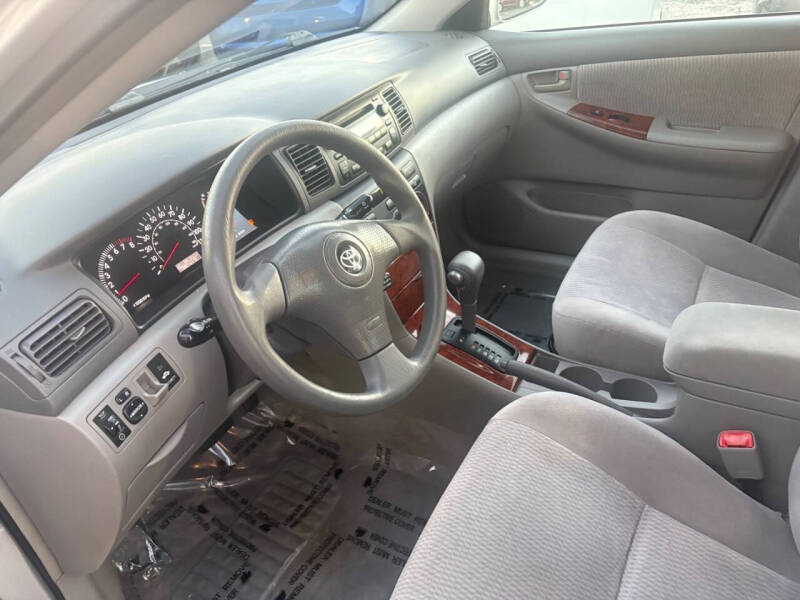 2005 Toyota Corolla LE