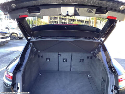 2023 Porsche Macan S