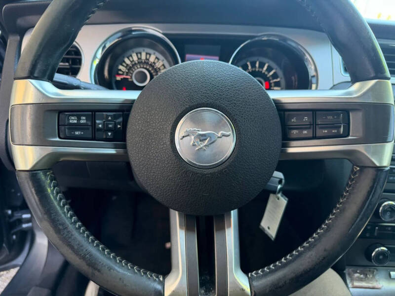 2013 Ford Mustang V6 Premium