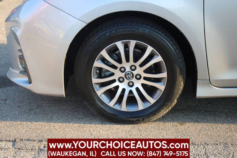 2018 Toyota Sienna XLE 8-Passenger