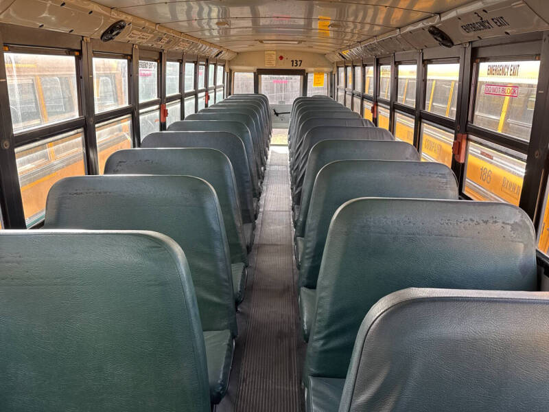 2007 Freightliner B2 Chassis