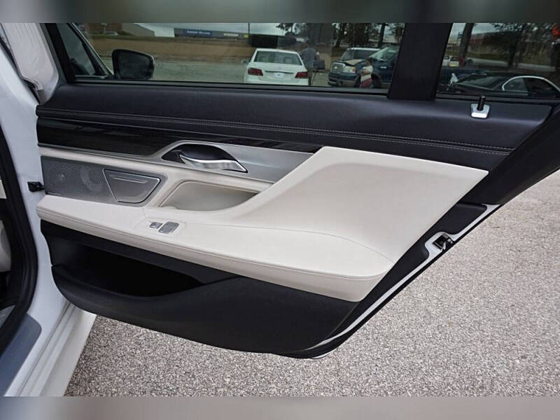 2016 BMW 7 Series 750i xDrive