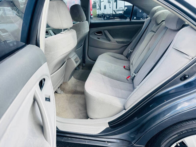 2010 Toyota Camry LE