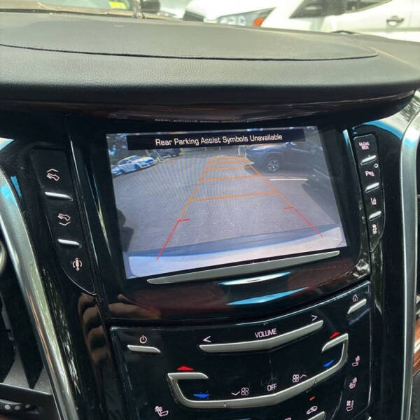2015 Cadillac Escalade Luxury