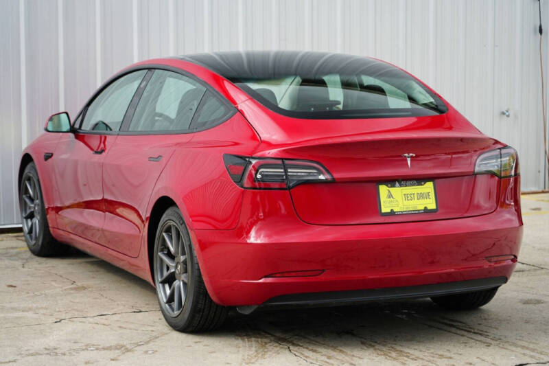 2021 Tesla Model 3 Standard Range Plus