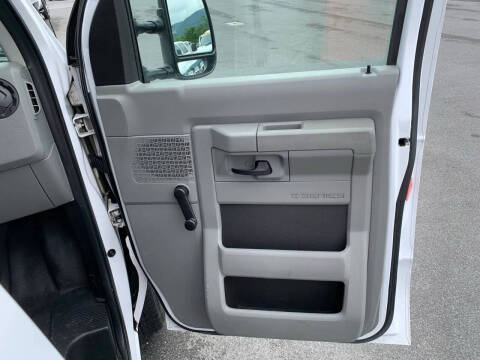 2013 Ford E-Series E-350 SD
