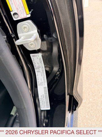2026 Chrysler Pacifica Select
