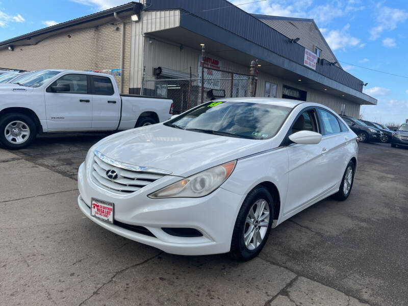 2013 Hyundai Sonata for sale at Six Brothers Mega Lot in Youngstown OH