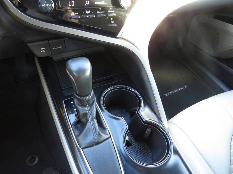 2018 Toyota Camry SE