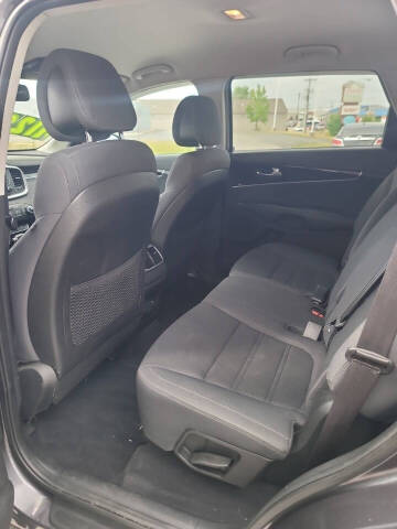 2016 Kia Sorento L