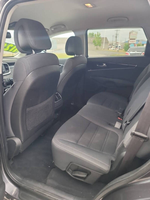 2016 Kia Sorento L