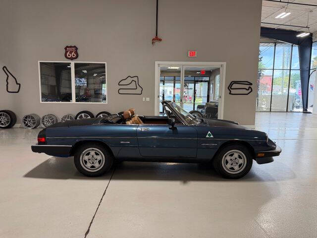 1988 Alfa Romeo Spider Veloce