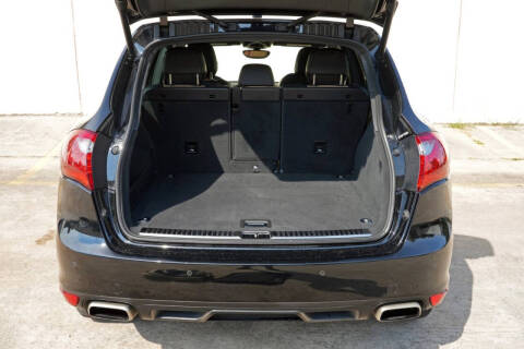 2014 Porsche Cayenne Platinum