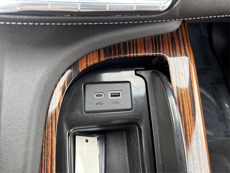 2023 Cadillac Escalade Luxury