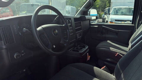 2025 Chevrolet Express 2500