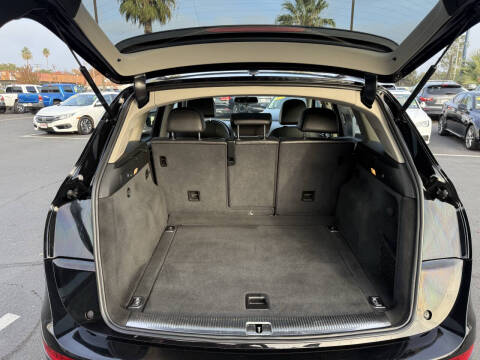 2012 Audi Q5 3.2 quattro Premium Plus