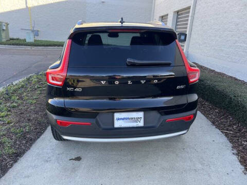 2025 Volvo XC40 B5 Core Bright Theme