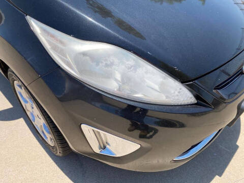 2011 Ford Fiesta SES