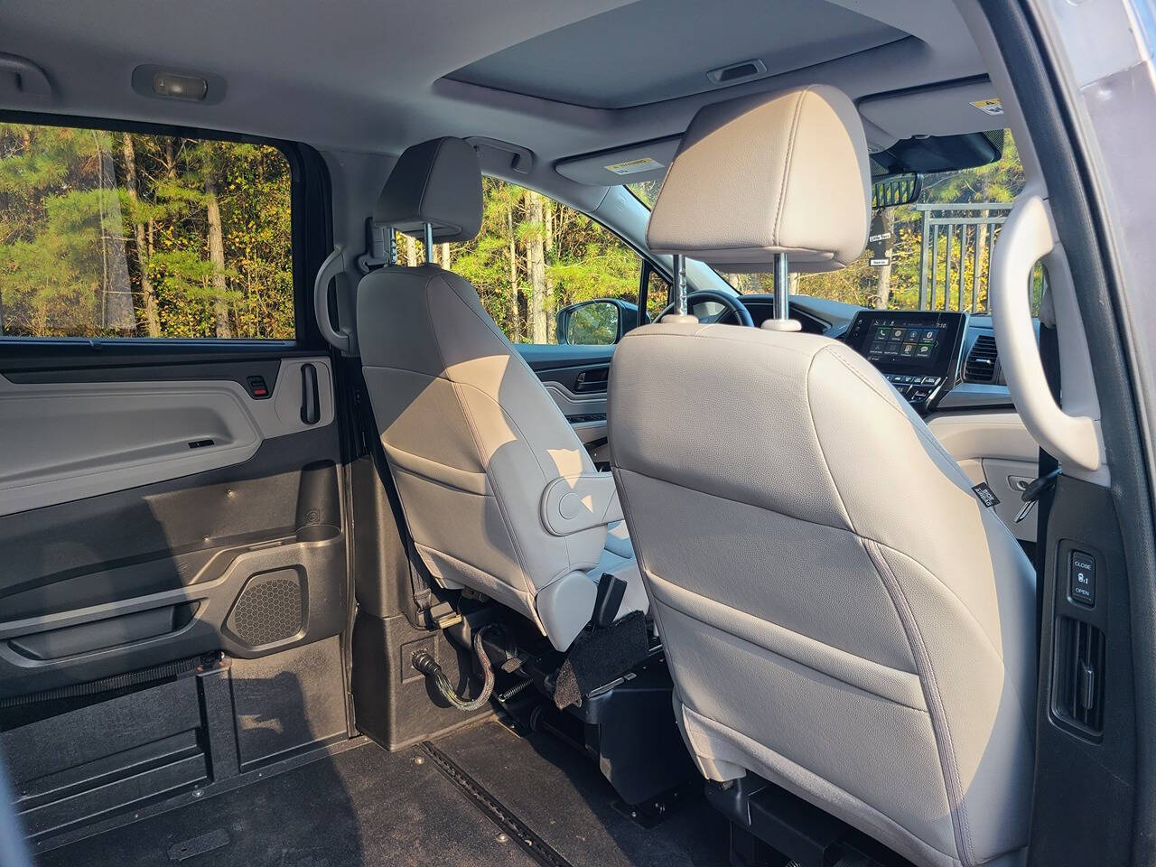 2020 Honda Odyssey for sale at PAKK AUTOMOTIVE in Peachland, NC