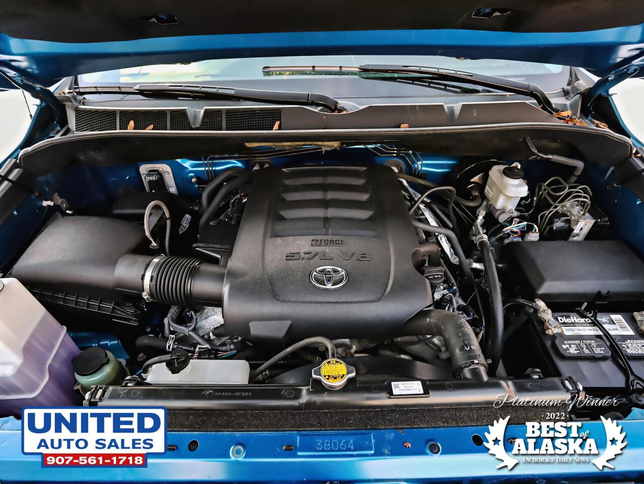 2017 Toyota Tundra Platinum 4x4 4dr CrewMax Cab Pickup SB (5.7L V8) 37