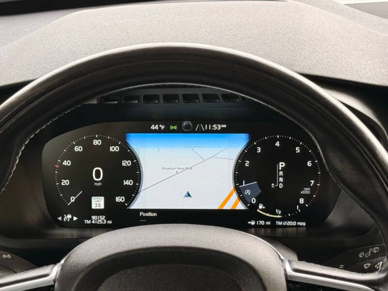 2018 Volvo XC90 T6 Momentum