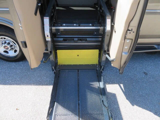 2021 GMC Savana LS 2500