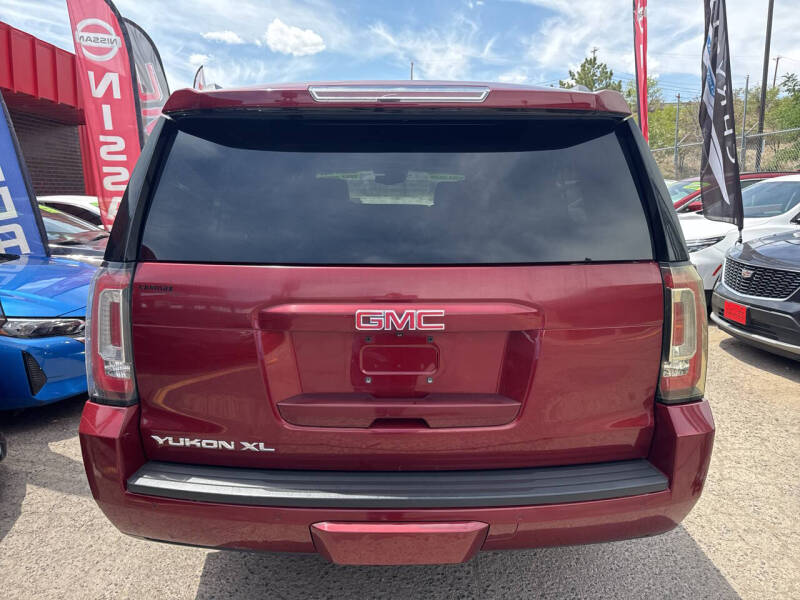 2017 GMC Yukon XL SLT