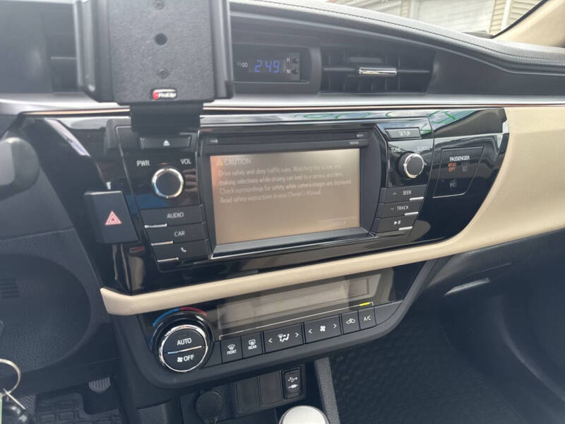 2015 Toyota Corolla LE