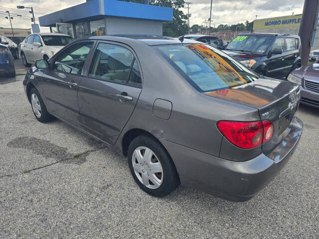 2006 Toyota Corolla for sale at QUEENSGATE AUTO SALES in York, PA