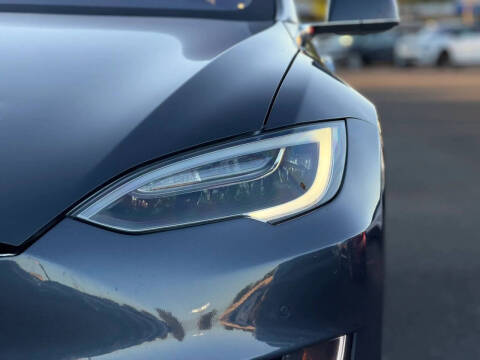 2017 Tesla Model S