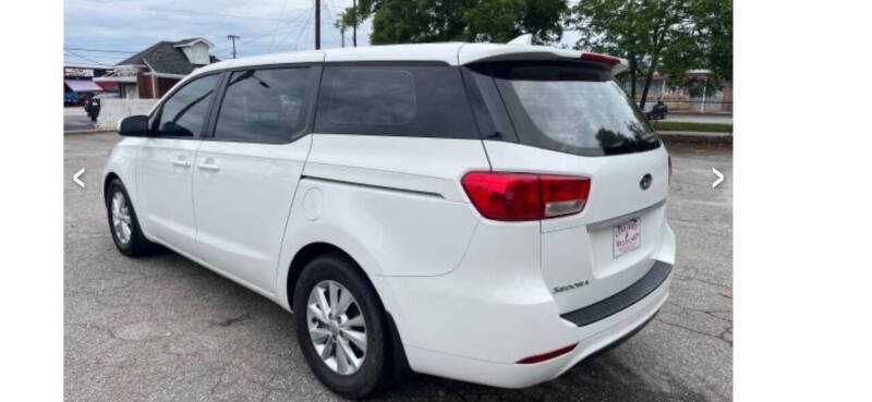 2017 Kia Sedona L