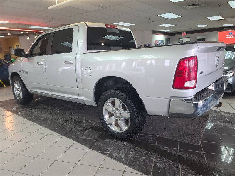 2016 RAM 1500 SLT