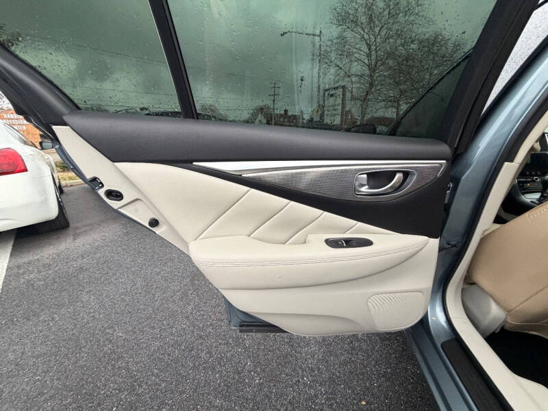 2014 Infiniti Q50 Premium