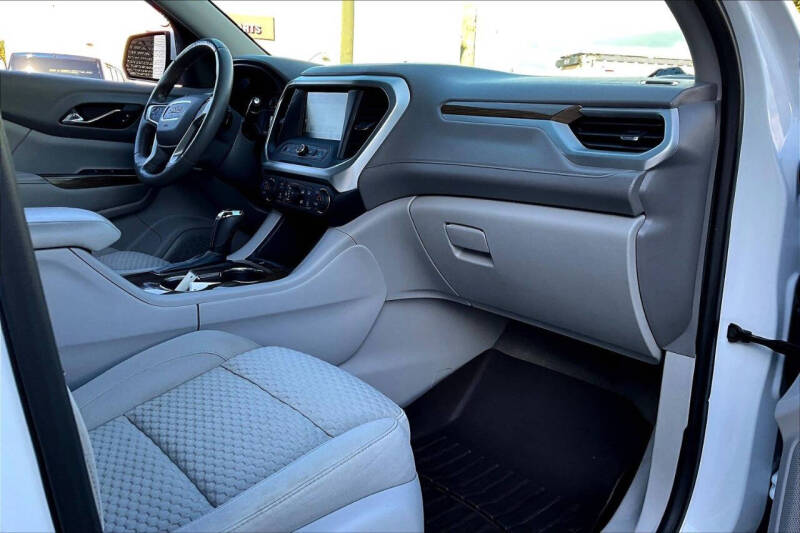 2017 GMC Acadia SLE-1