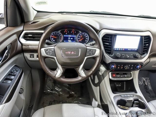 2023 GMC Acadia SLT